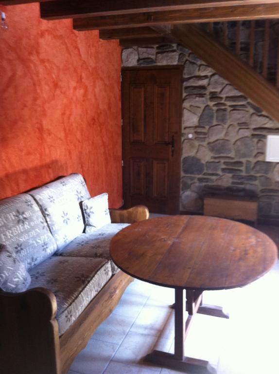 Gites Au Chant Des Marmites Saint-Lary-Soulan Room photo