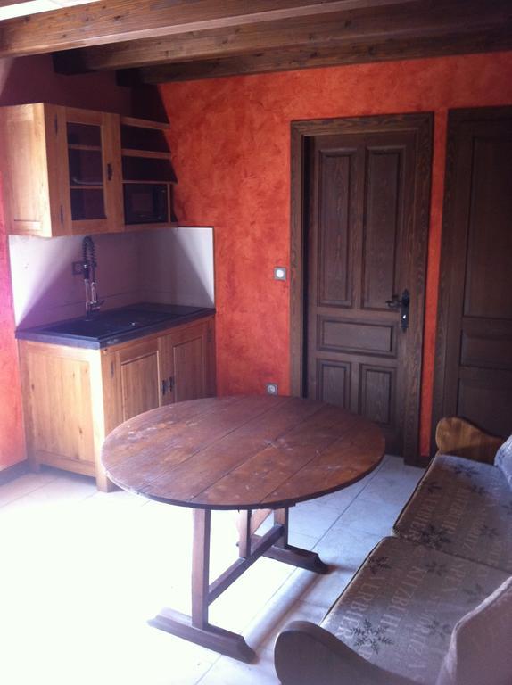 Gites Au Chant Des Marmites Saint-Lary-Soulan Room photo