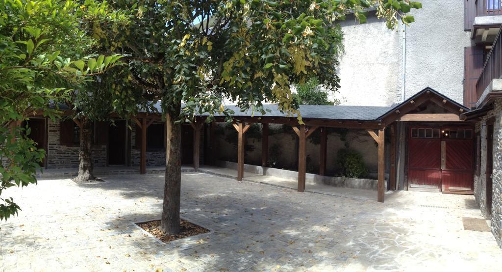 Gites Au Chant Des Marmites Saint-Lary-Soulan Exterior photo