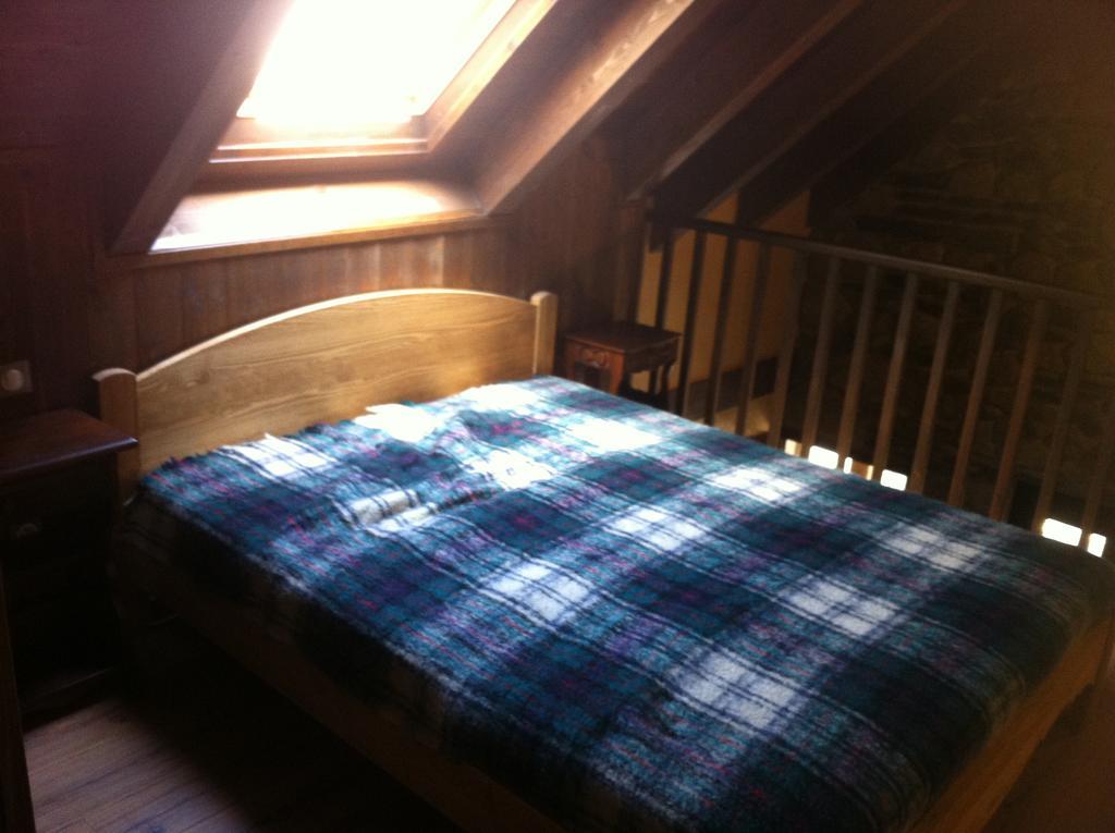 Gites Au Chant Des Marmites Saint-Lary-Soulan Room photo