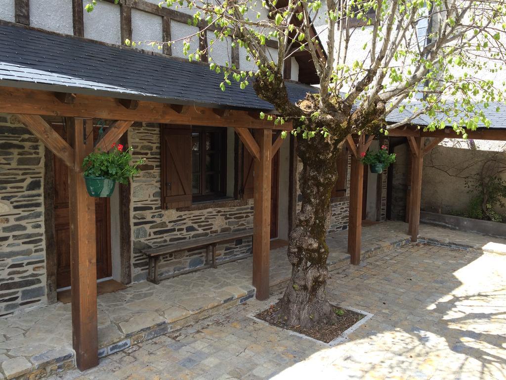 Gites Au Chant Des Marmites Saint-Lary-Soulan Exterior photo